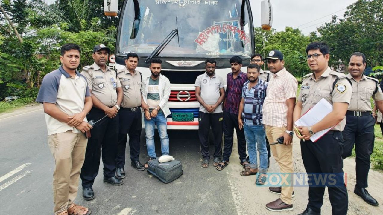 দেড় কোটি টাকার হেরোইনসহ পাচারকারী গ্রেফতার