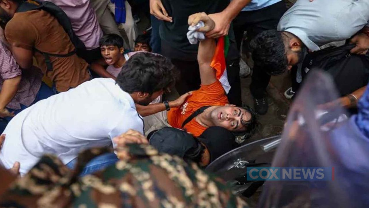 দিল্লিতে পুলিশের সঙ্গে বিক্ষোভকারীদের সংঘর্ষ, ইন্টারনেট বন্ধ