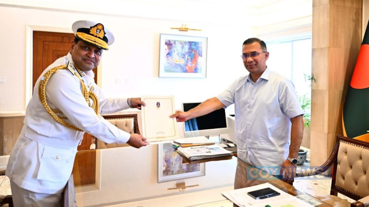 প্রধানমন্ত্রীর সঙ্গে নবনিযুক্ত নৌবাহিনী প্রধানের সৌজন্য সাক্ষাৎ