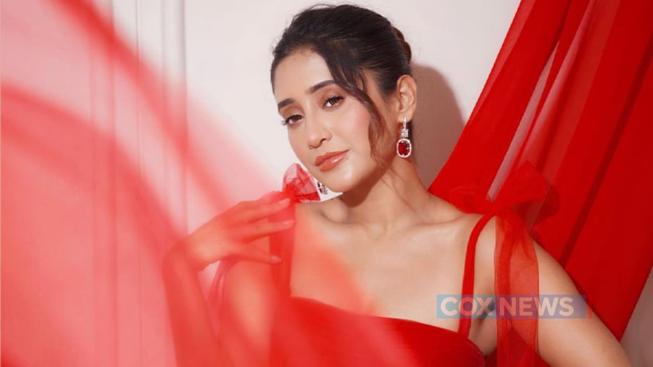শৈশবে যৌন হেনস্থা, কী ঘটেছিল অভিনেত্রীর সঙ্গে