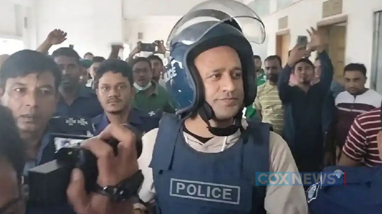 দুই মামলায় জামিন পেলেন ব্যারিস্টার সুমন