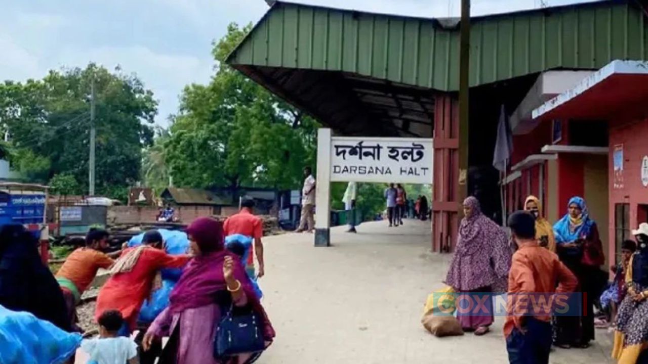 স্টেশনে সন্তানকে রেখে চলন্ত ট্রেনের নিচে ঝাঁপ দিলেন মা