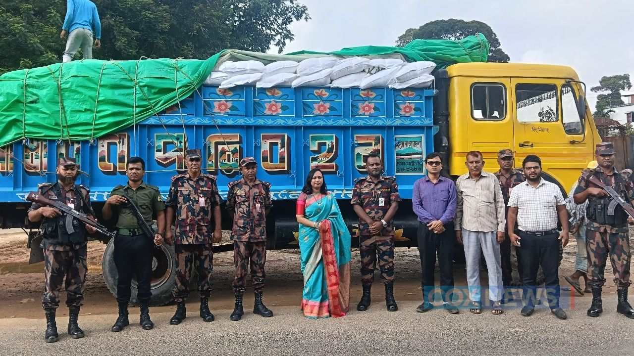 উখিয়ায় ১৫ টন ইউরিয়া সার জব্দ, জরিমানা ৫০ হাজার টাকা